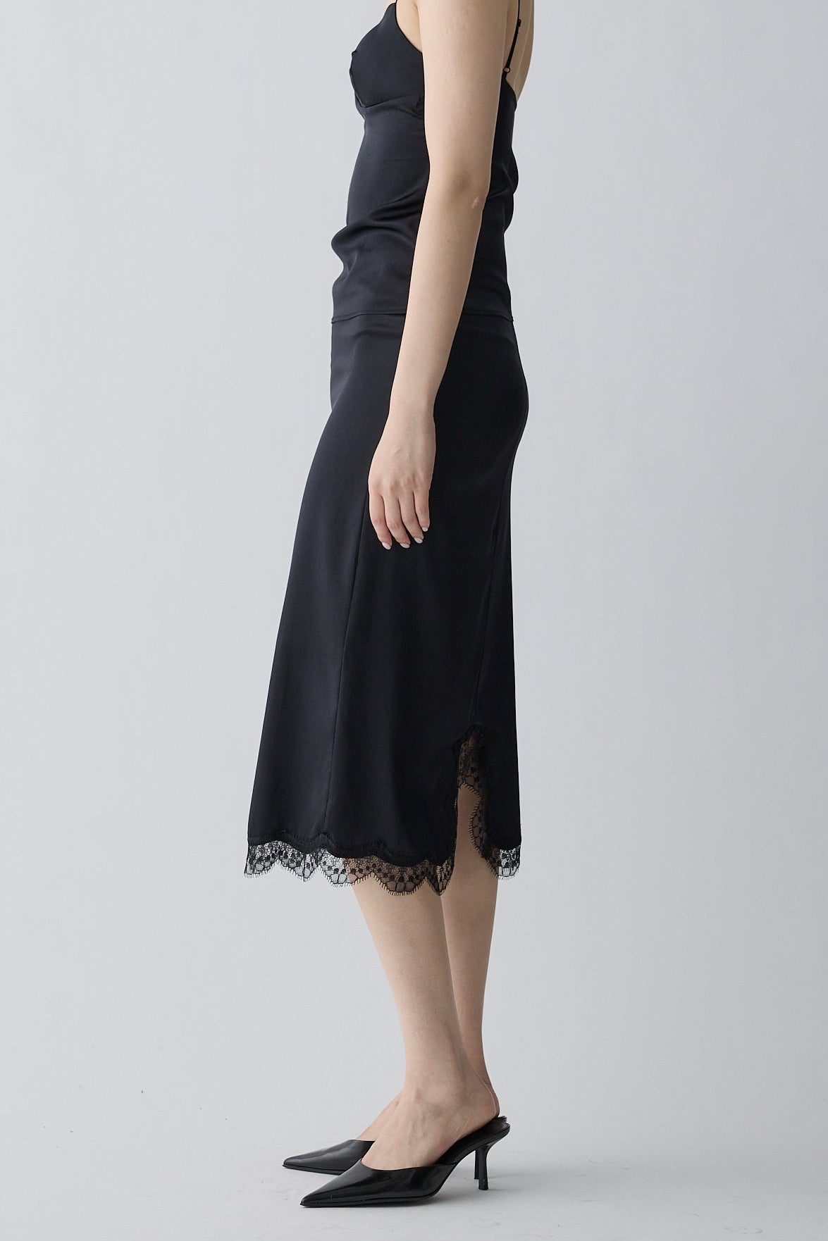 Kaus silk slip skirt_black