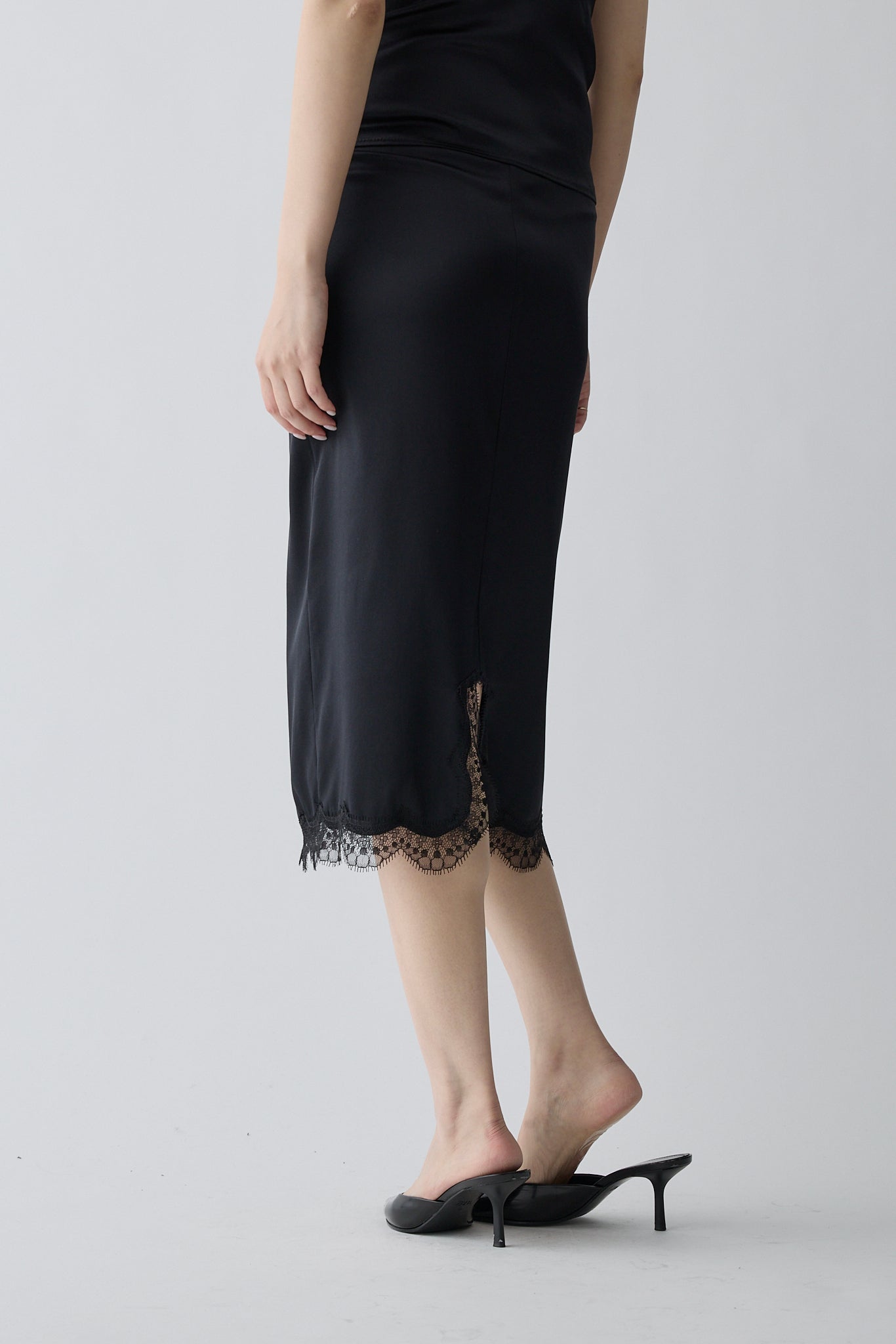 Kaus silk slip skirt_black