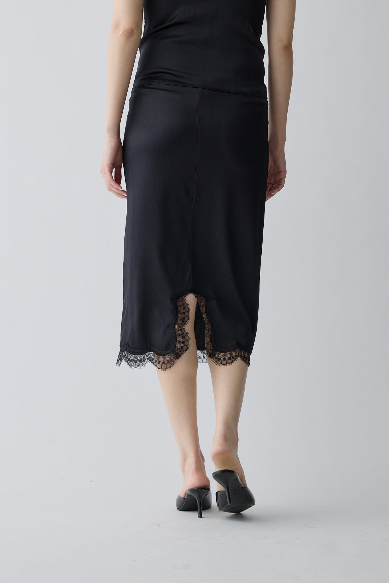 Kaus silk slip skirt_black