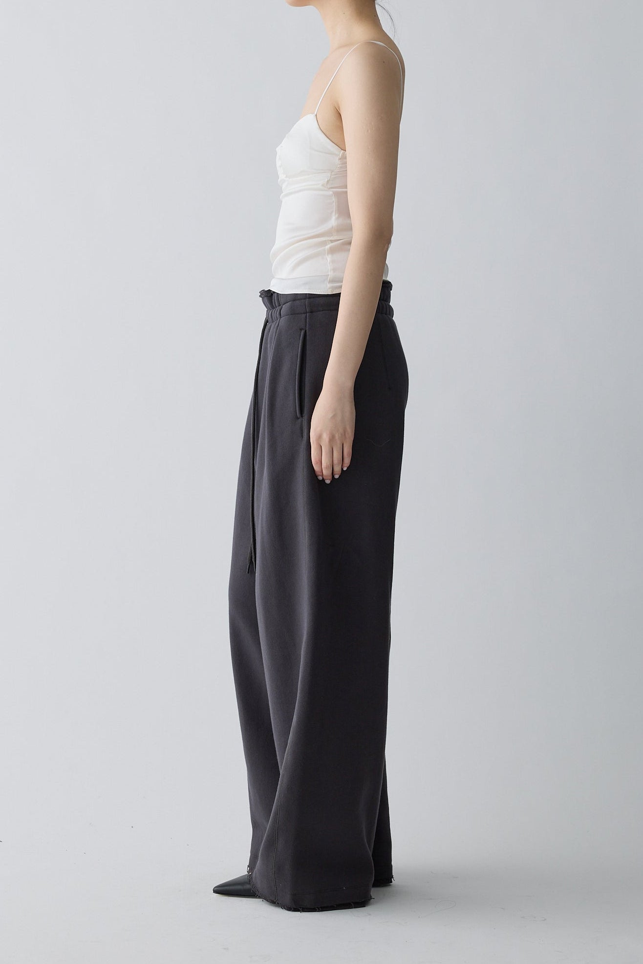 Kaus silk camisole_white