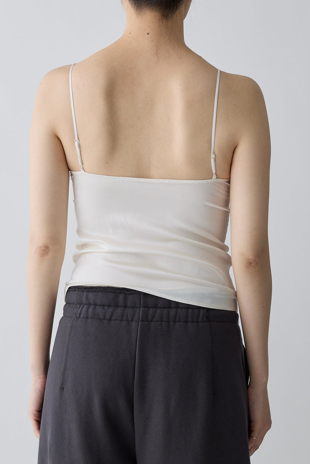 Kaus silk camisole_white