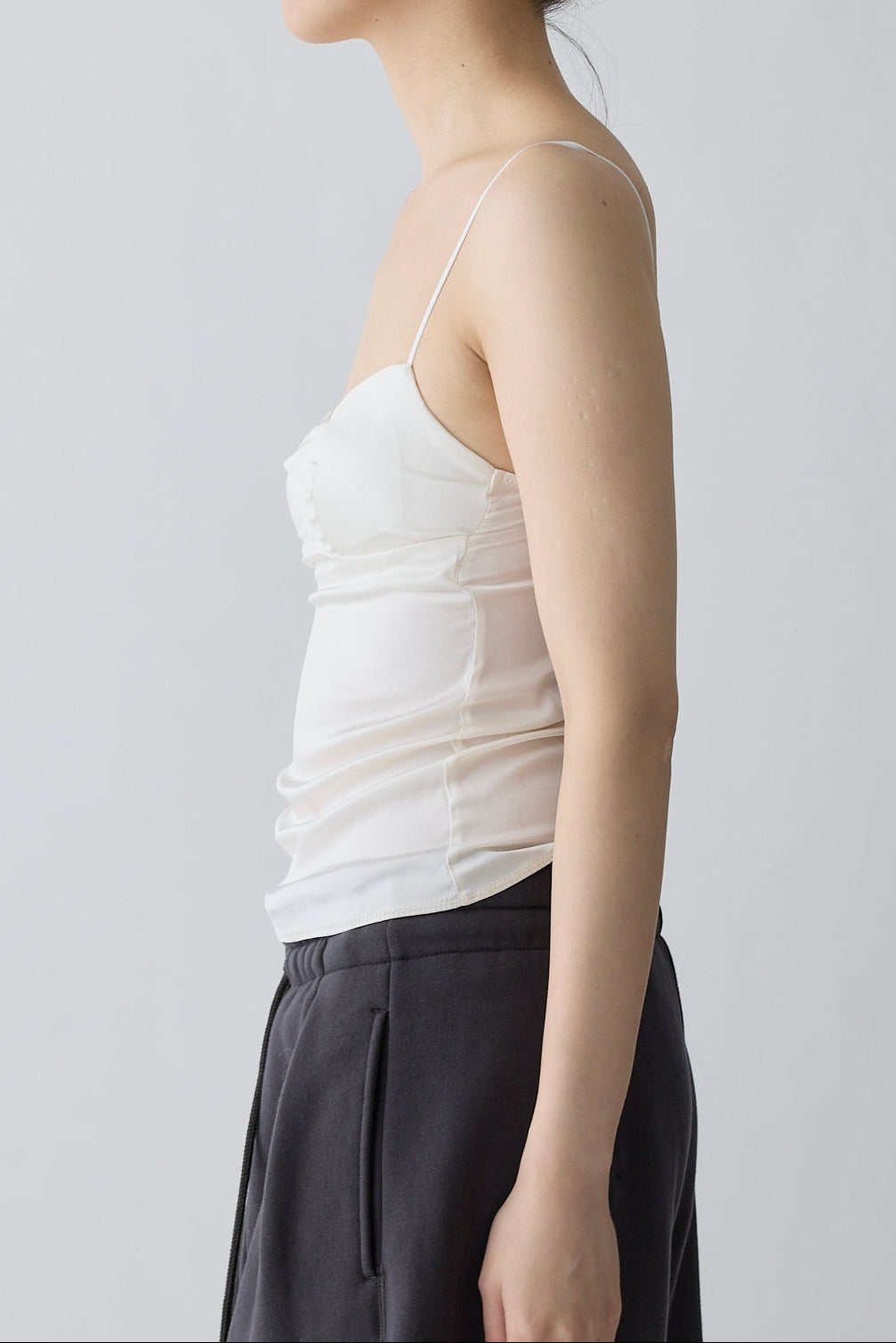 Kaus silk camisole_white