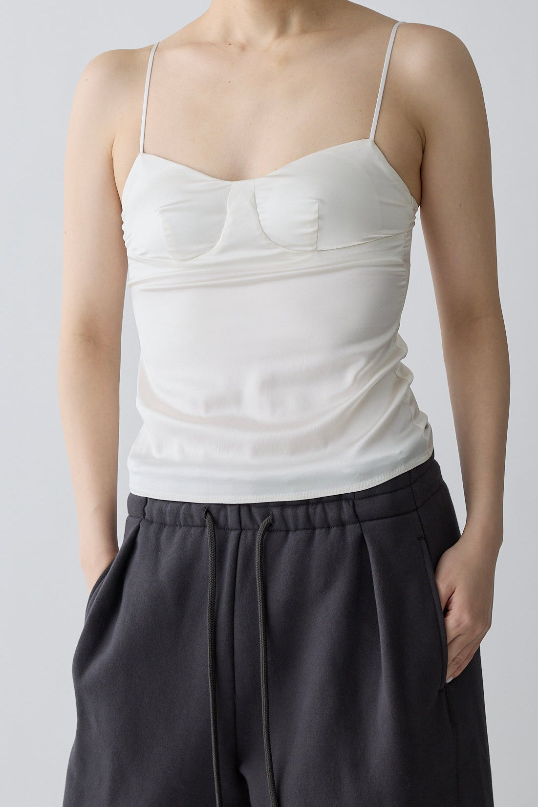 Kaus silk camisole_white