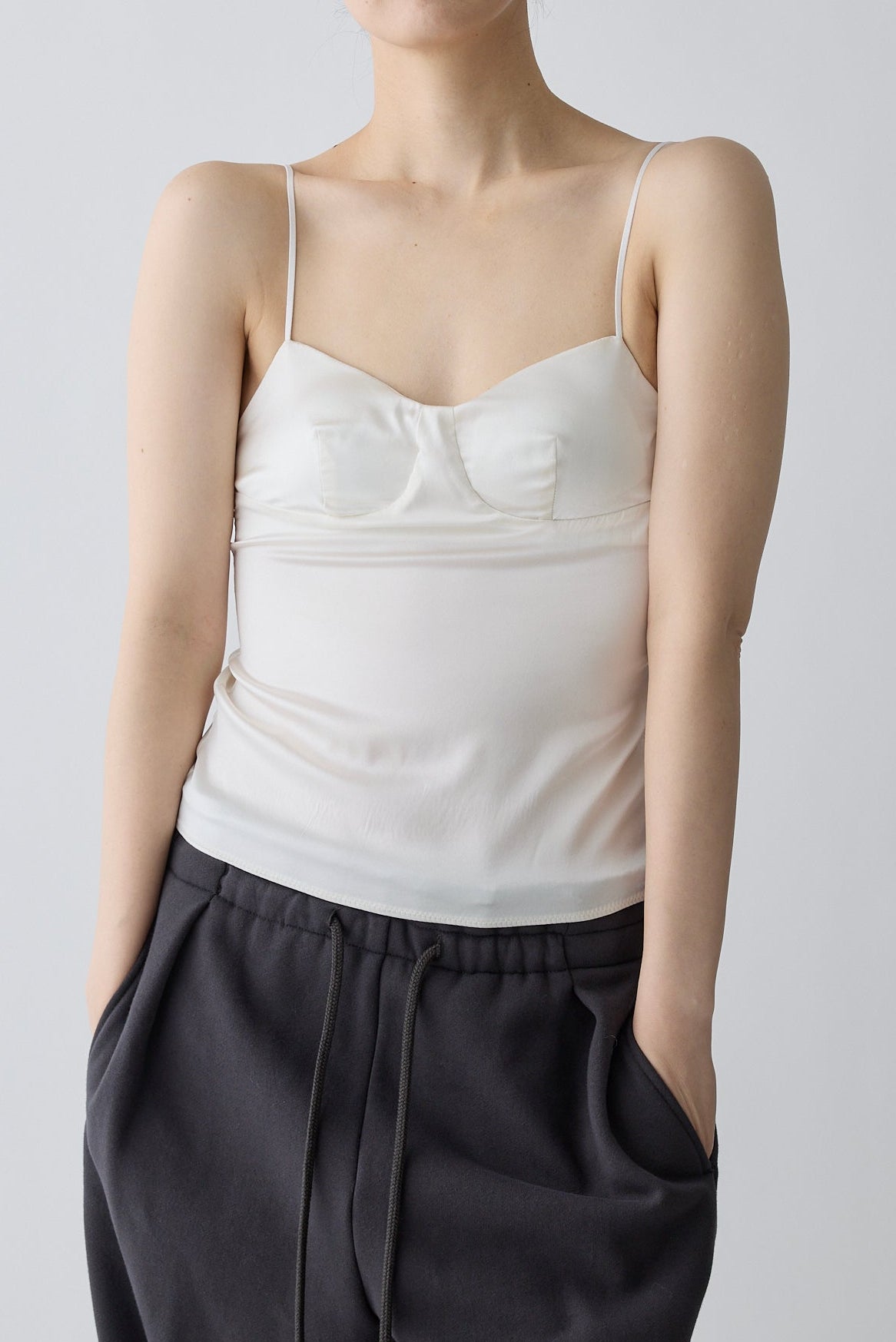 Kaus silk camisole_white