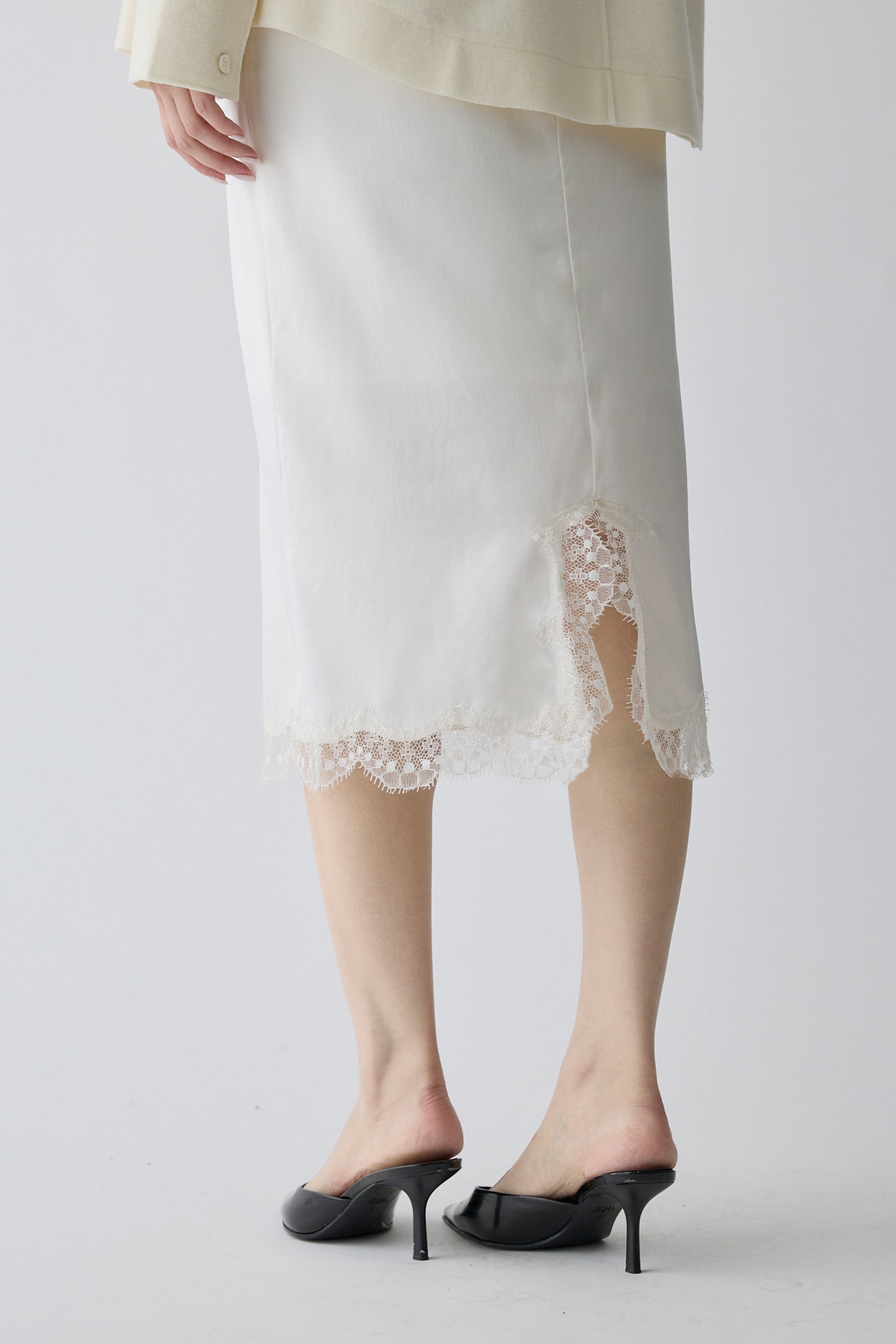 Kaus silk slip skirt_White