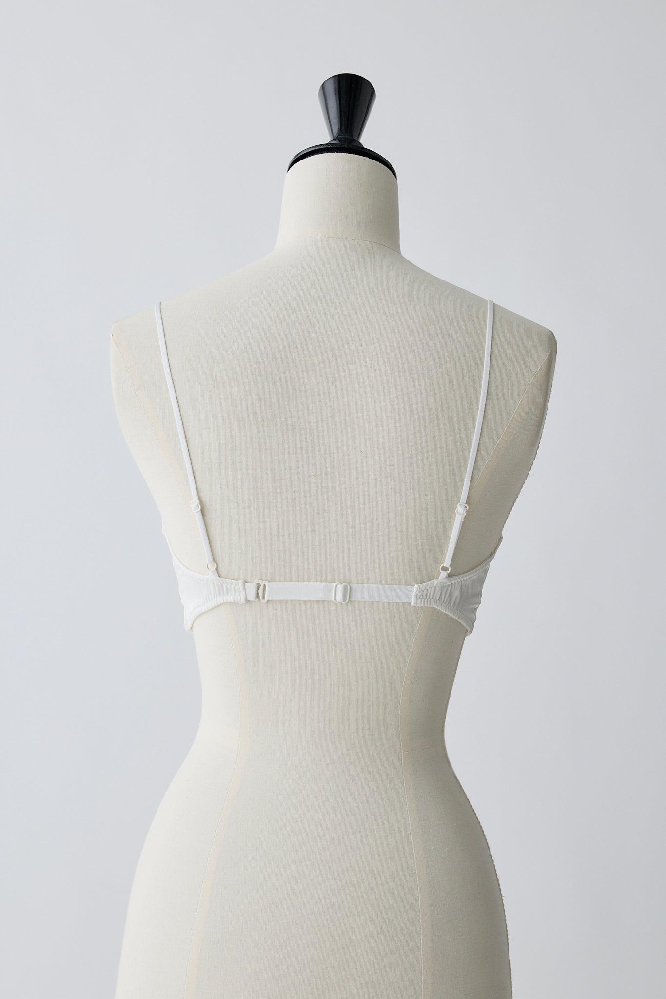 Kaus silk bra_white