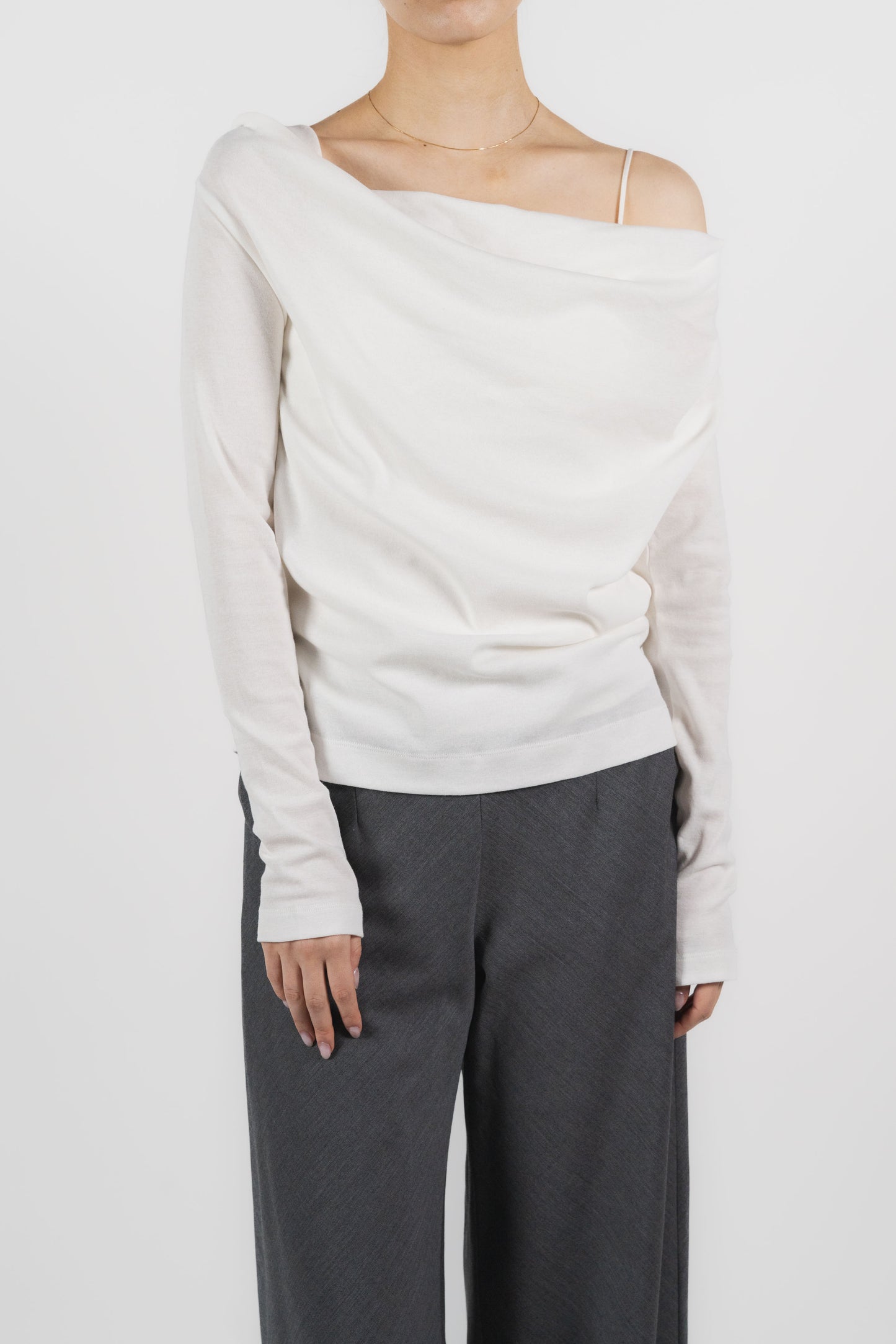Scheat 2way drape tops_white