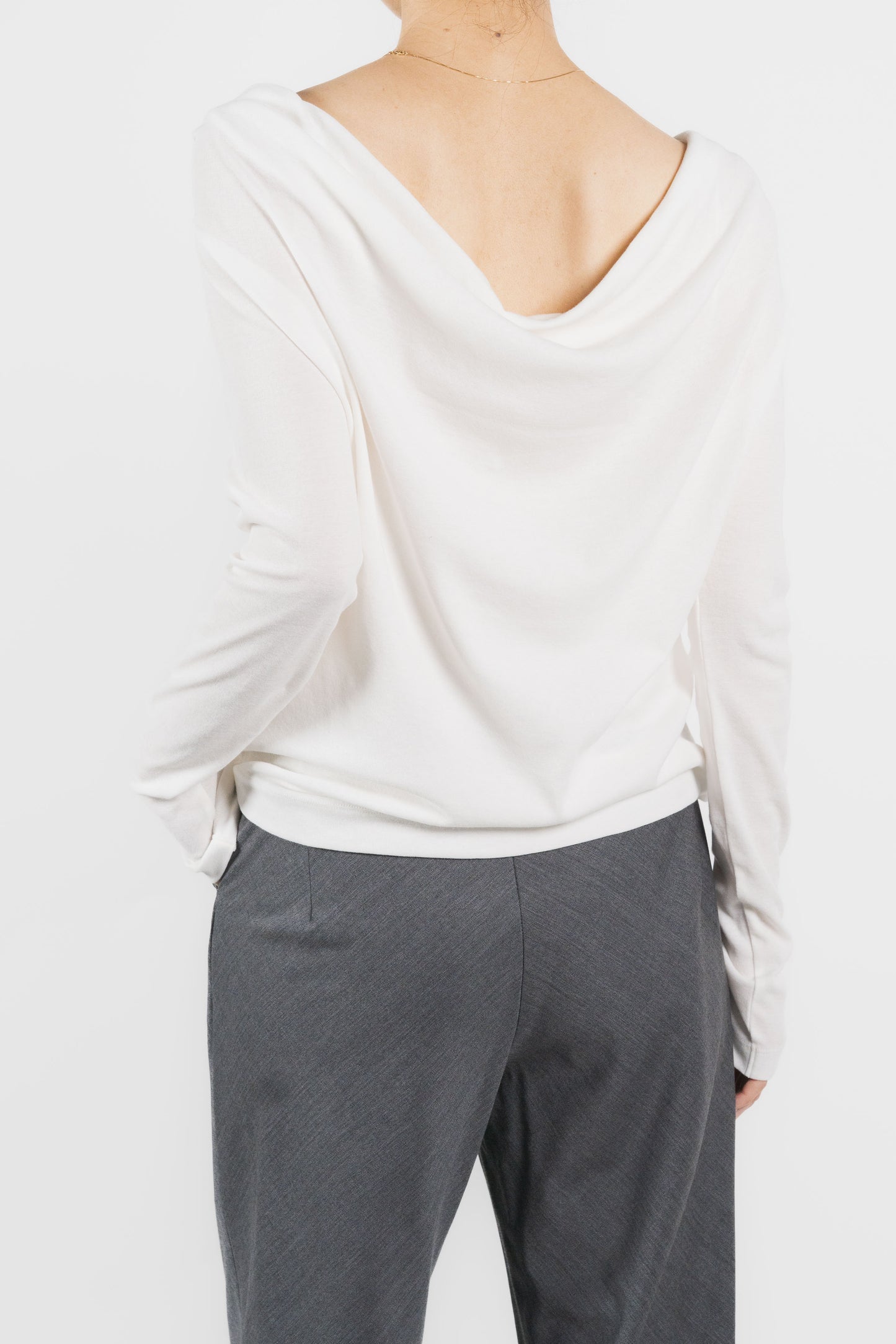 Scheat 2way drape tops_white