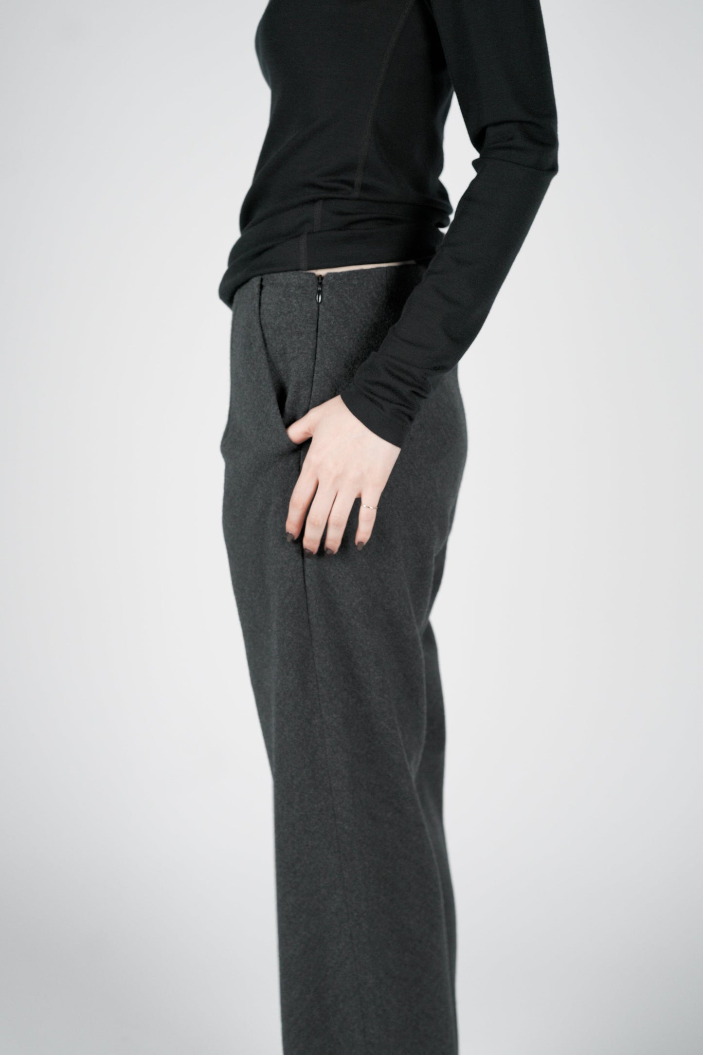 Lupi wool semiflare pants_Gray