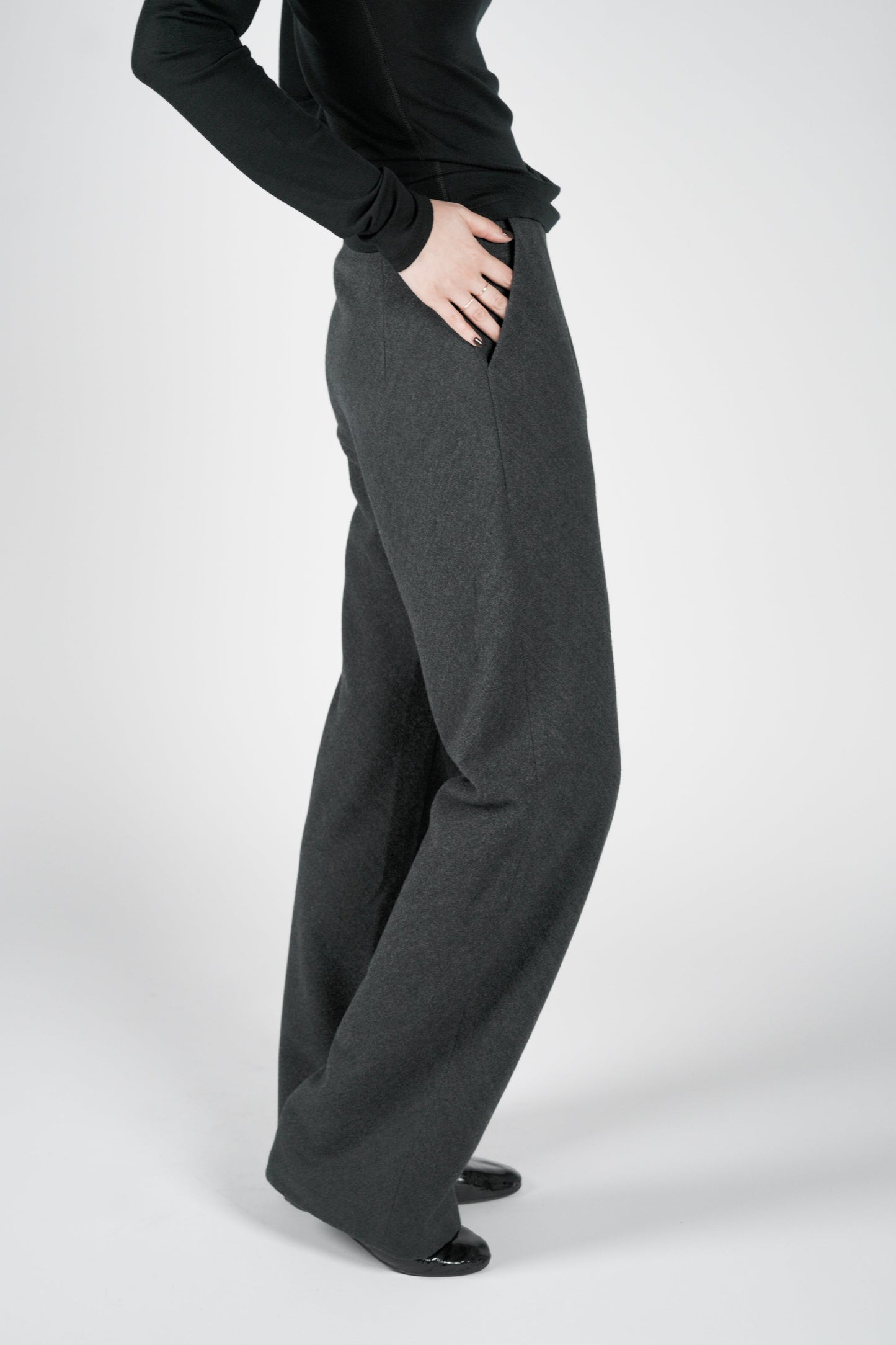 Lupi wool semiflare pants_Gray