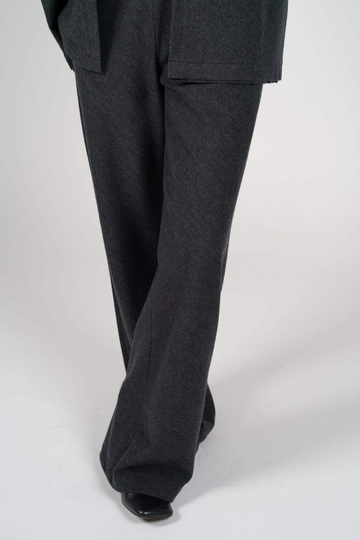 Lupi wool semiflare pants_Gray