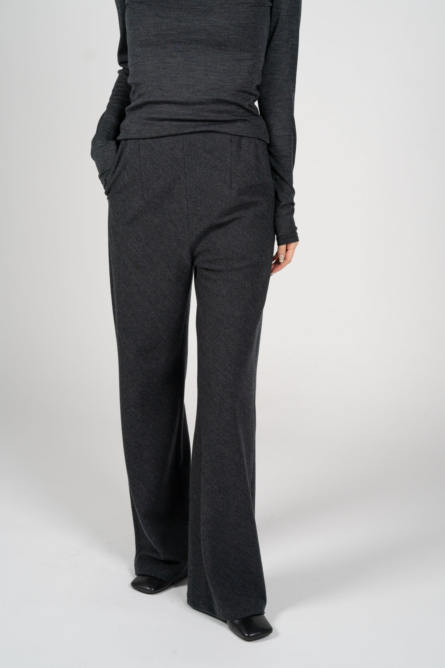 Lupi wool semiflare pants_Gray