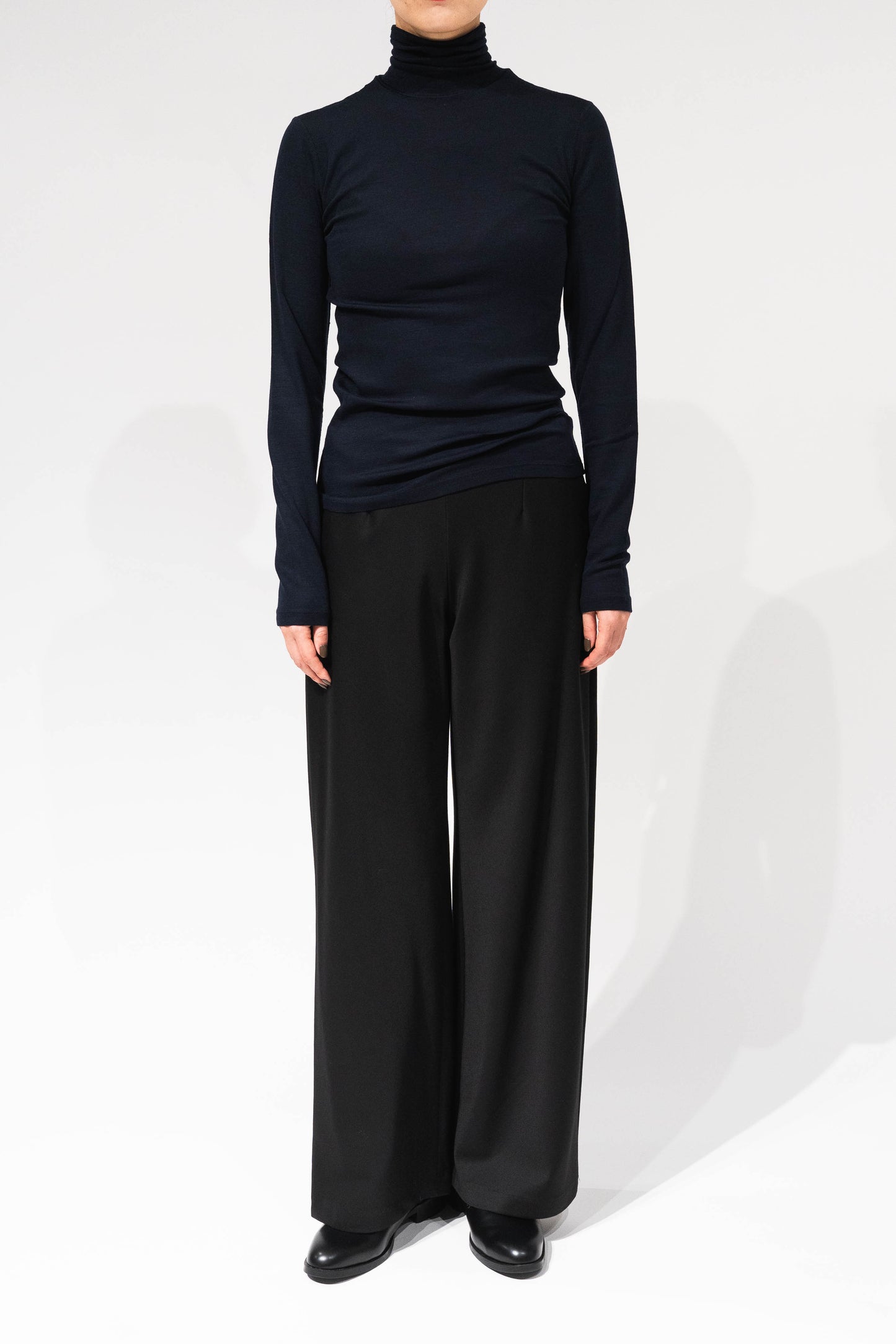 Salm curve pants_black