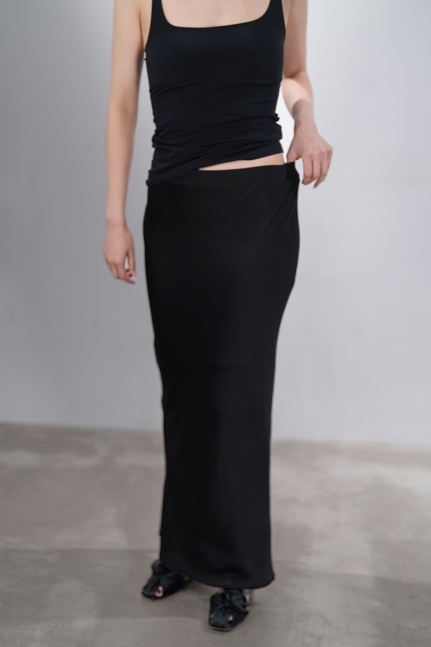 Caeli Narrow Skirt_Black