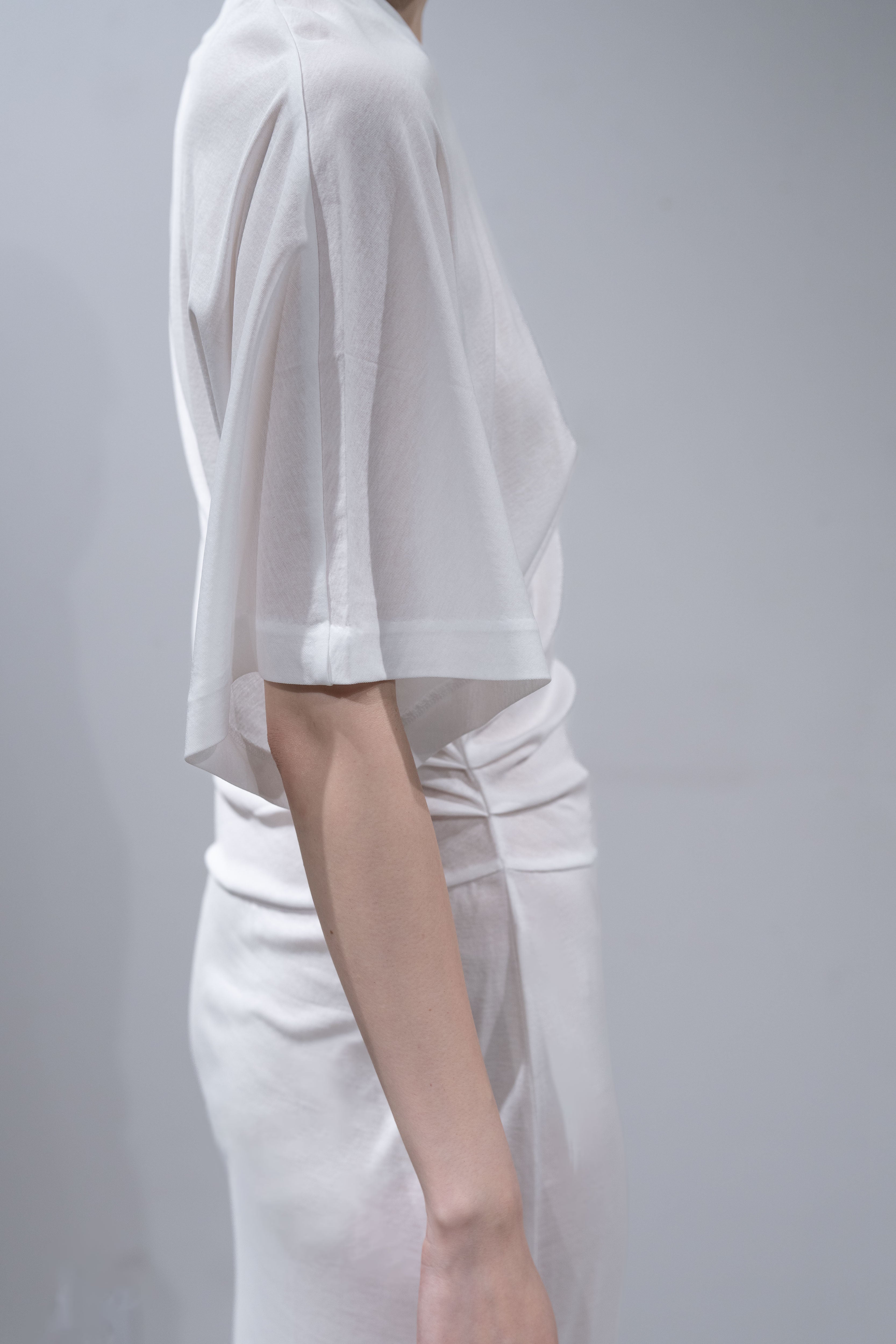 PHERE Kiffa Asymmetry Dress_White｜ファッション