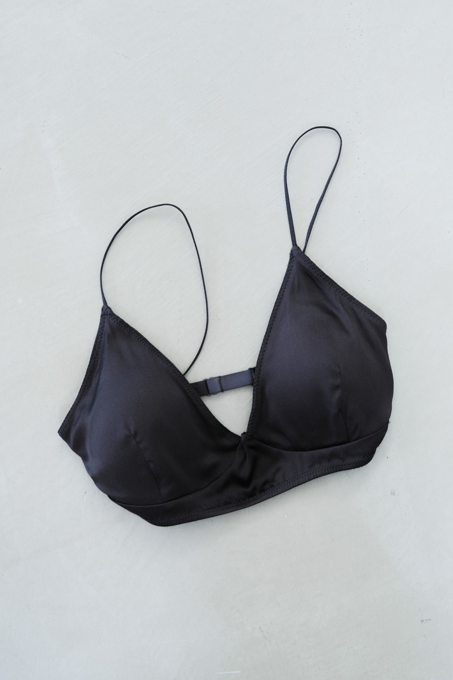 Kaus silk bra_black