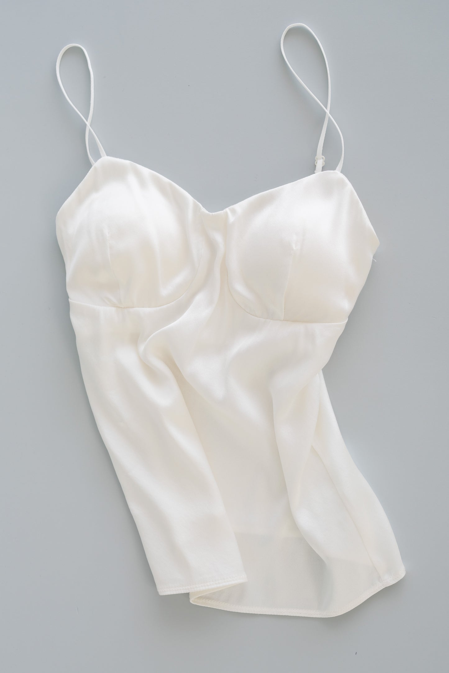 Kaus silk camisole_white