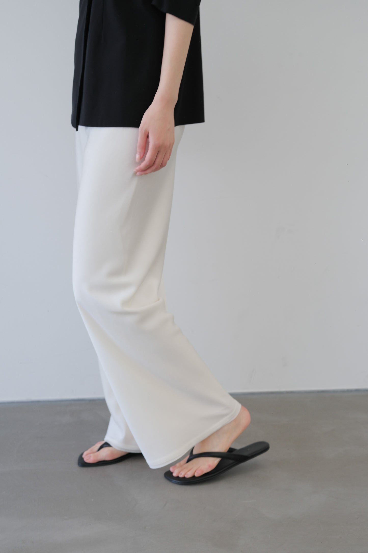 Phekda Pants_white
