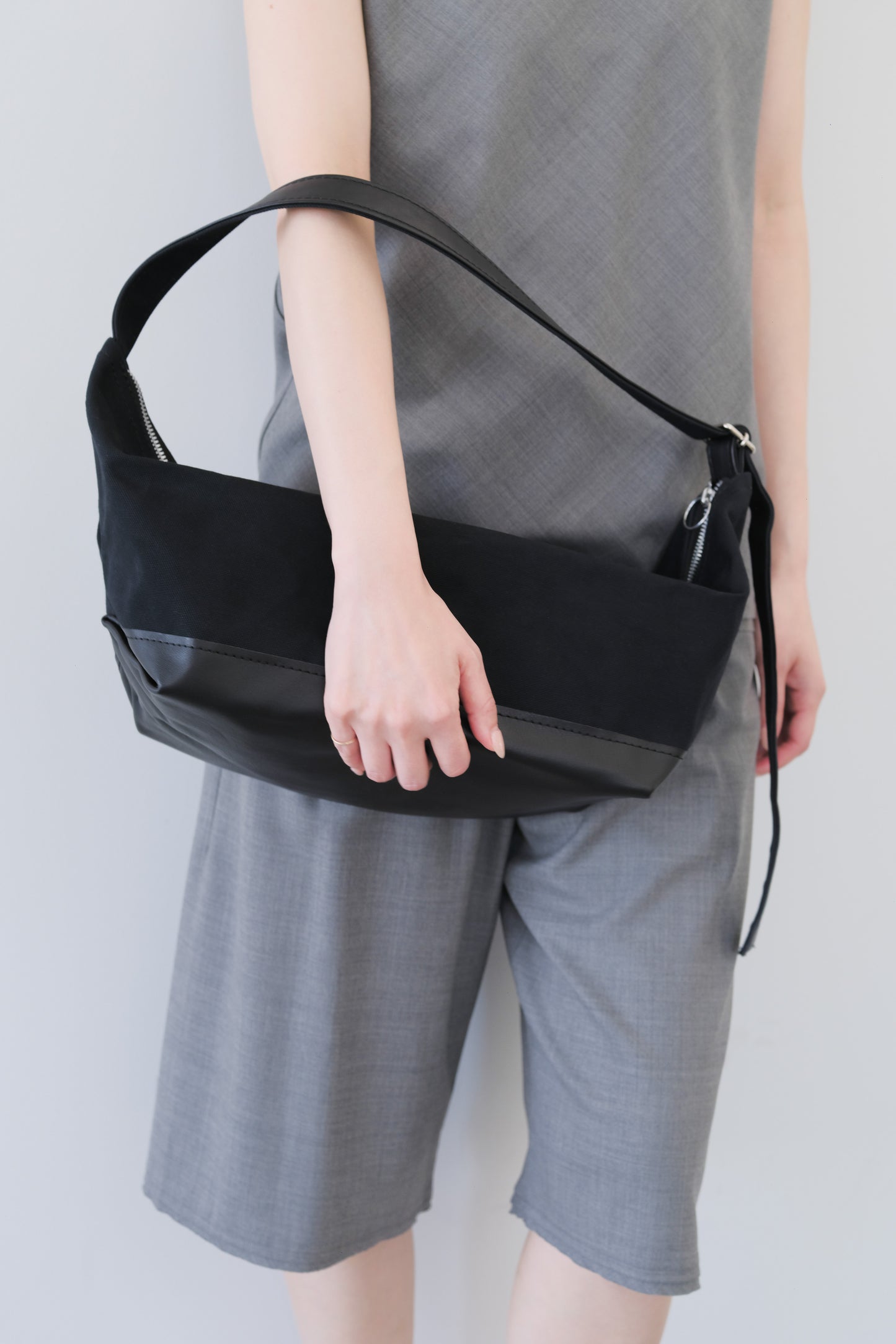 PHERE x TEMBEA BANANA TOTE_Black