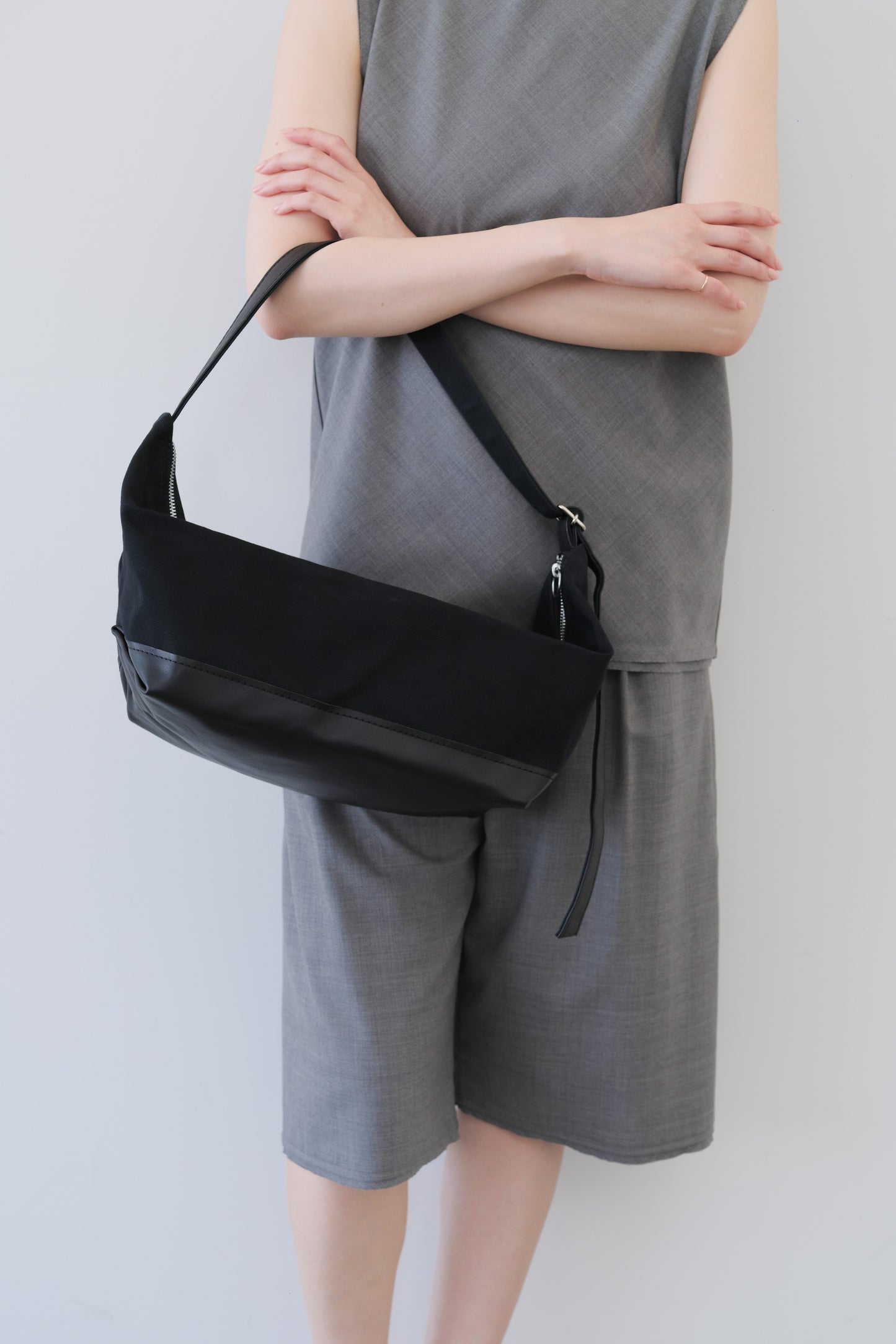 PHERE x TEMBEA BANANA TOTE_Black