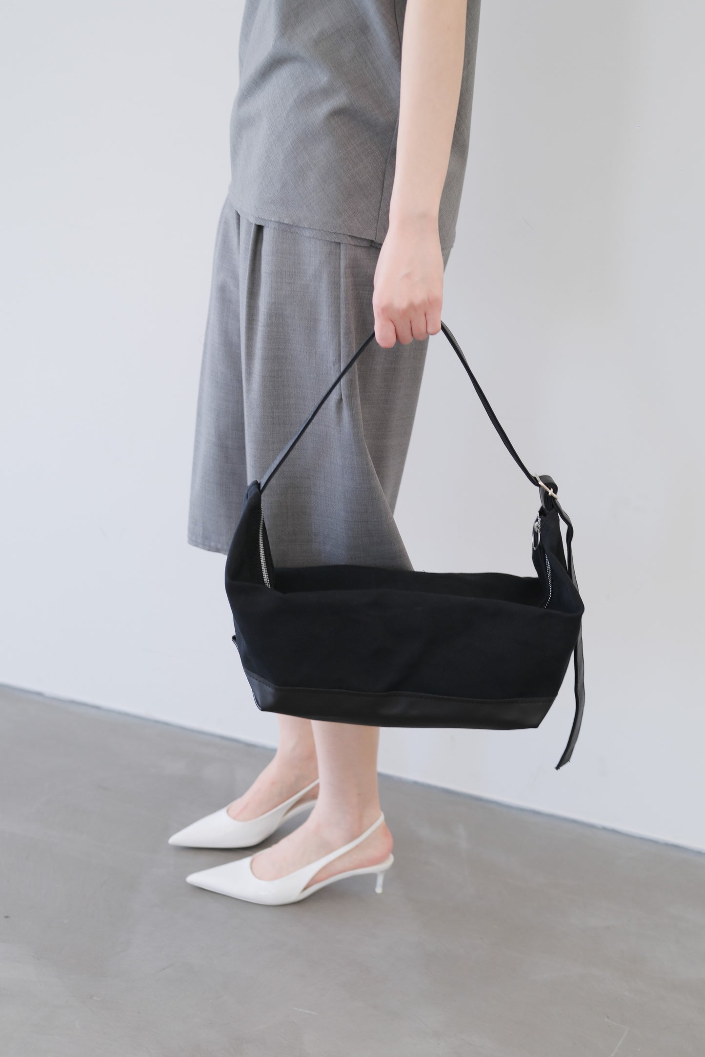 PHERE x TEMBEA BANANA TOTE_Black