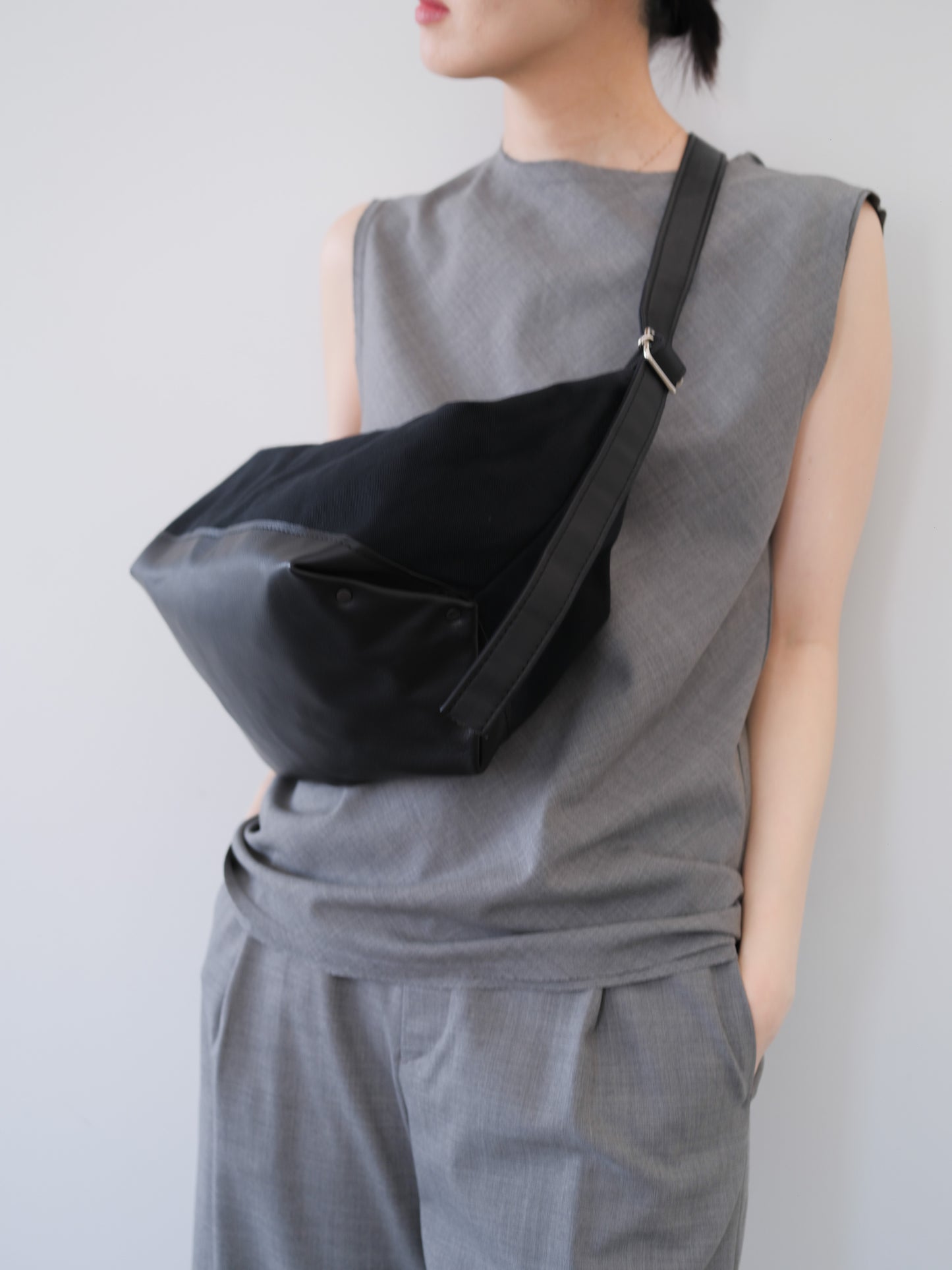 PHERE x TEMBEA BANANA TOTE_Black