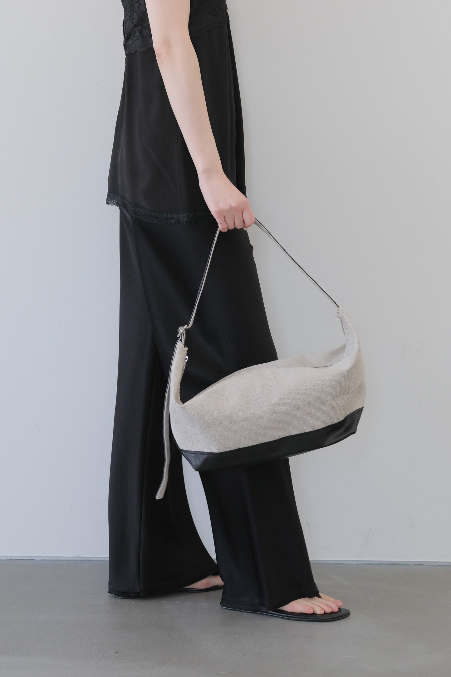 PHERE x TEMBEA BANANA TOTE_Natural