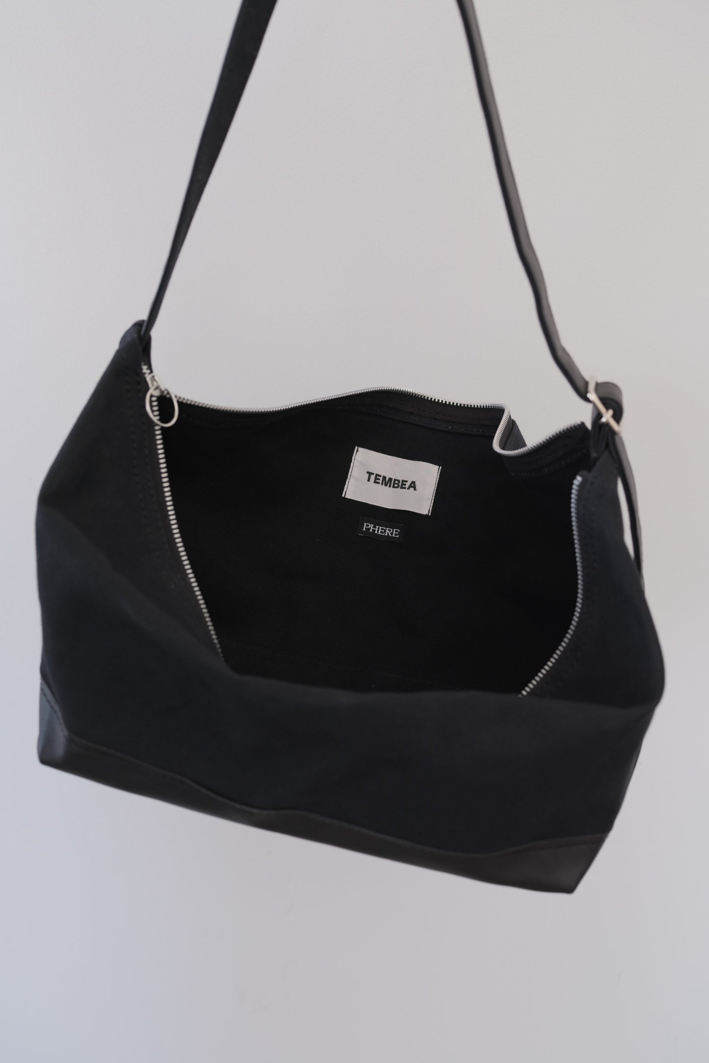 PHERE x TEMBEA BANANA TOTE_Natural