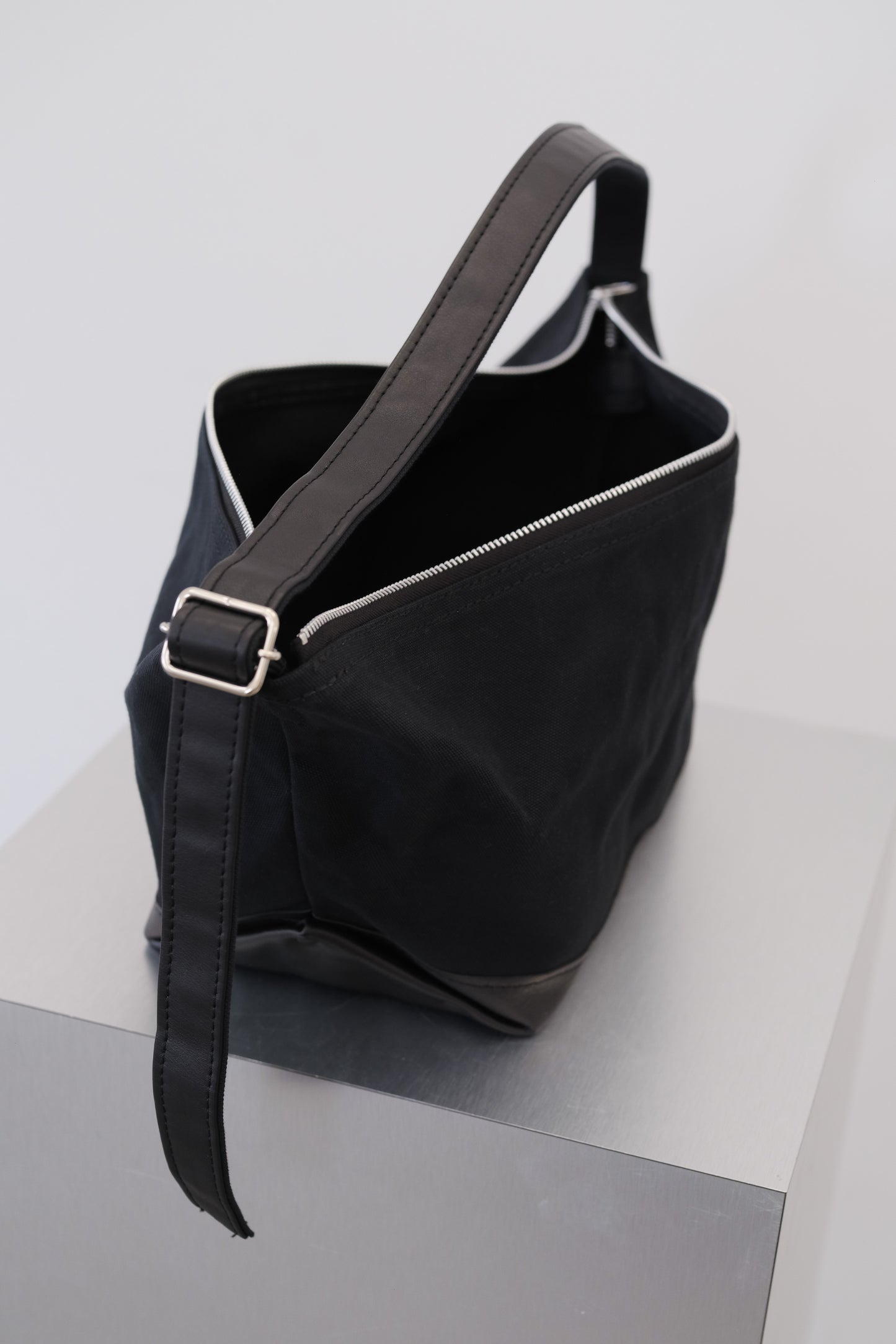 PHERE x TEMBEA BANANA TOTE_Natural