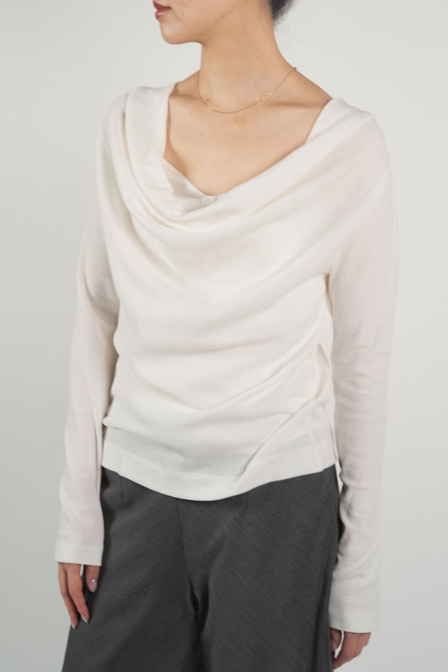 Scheat 2way drape tops_white